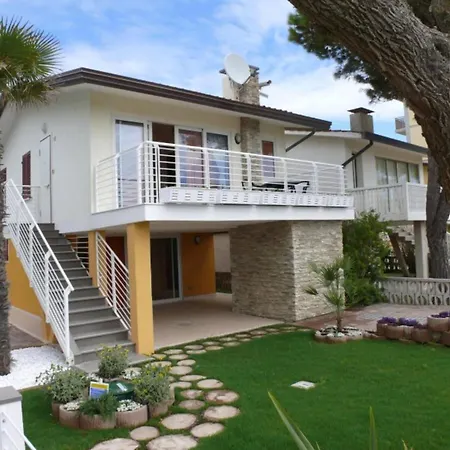 Seafront Flat With Covered Patio